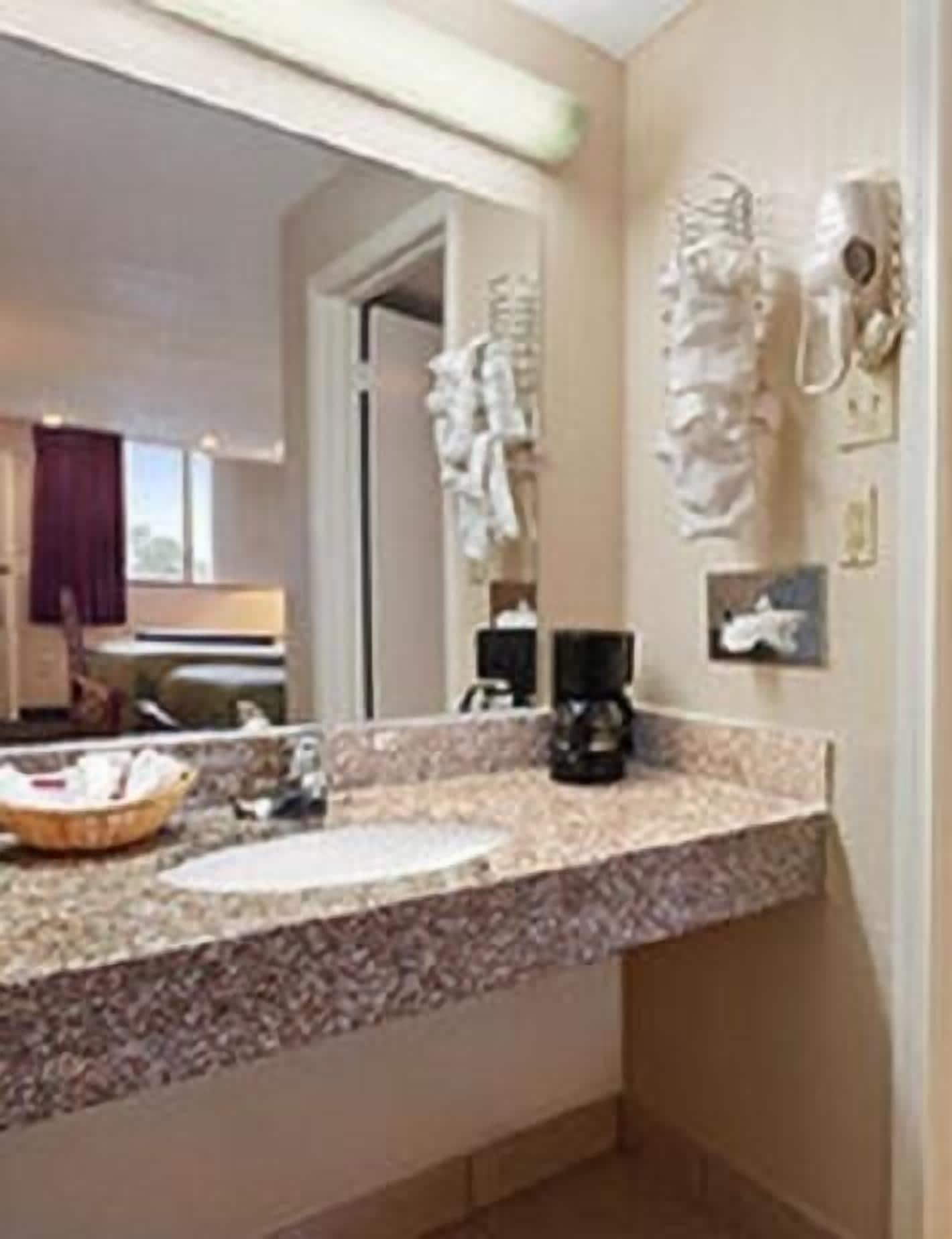 ทราเวลลอดจ์ บาย วินด์แฮม นิวออร์ลีนส์ เวสต์ ฮาร์วีย์ โฮเต็ล Hotel ภายนอก รูปภาพ