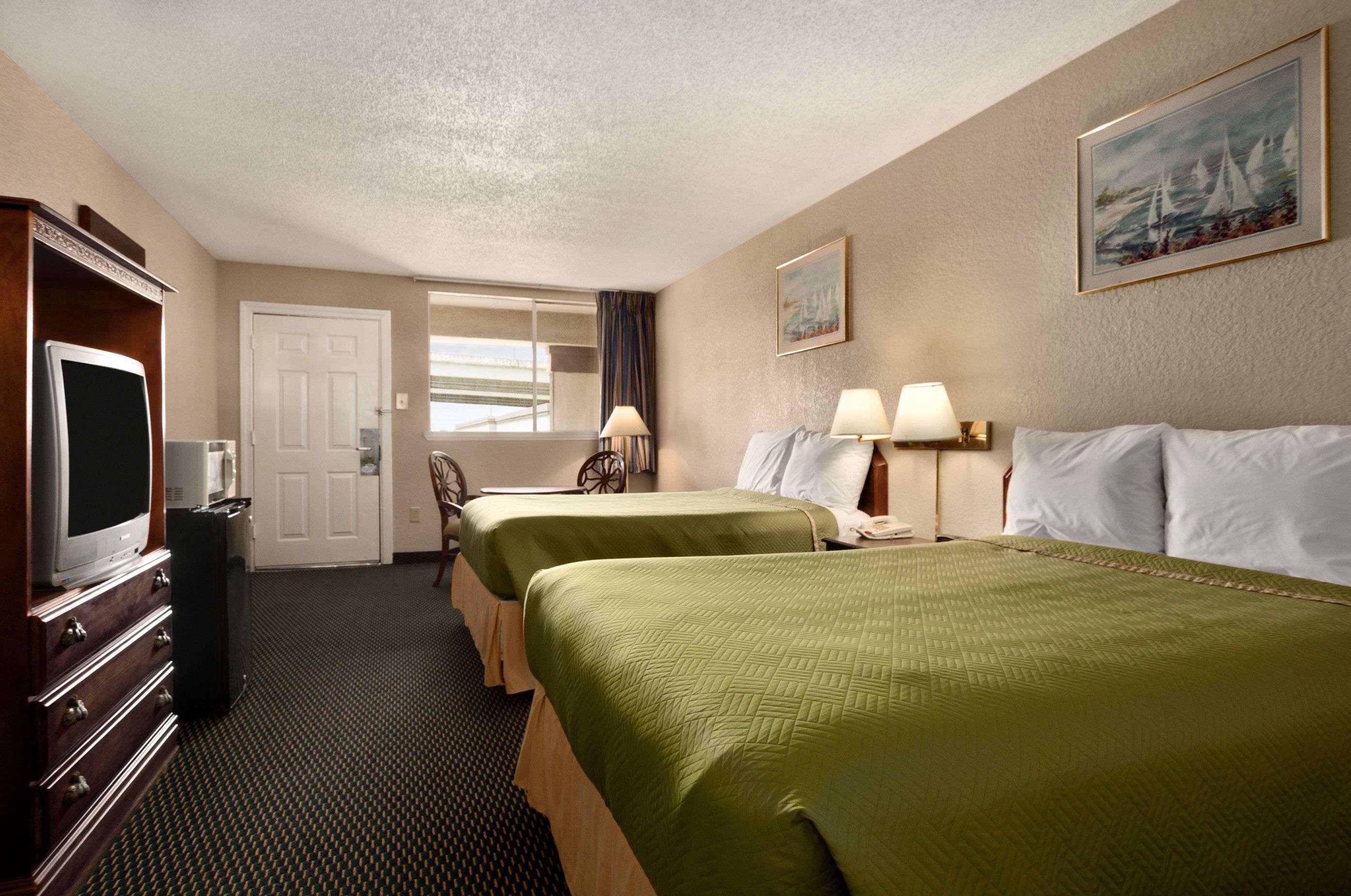 ทราเวลลอดจ์ บาย วินด์แฮม นิวออร์ลีนส์ เวสต์ ฮาร์วีย์ โฮเต็ล Hotel ภายนอก รูปภาพ