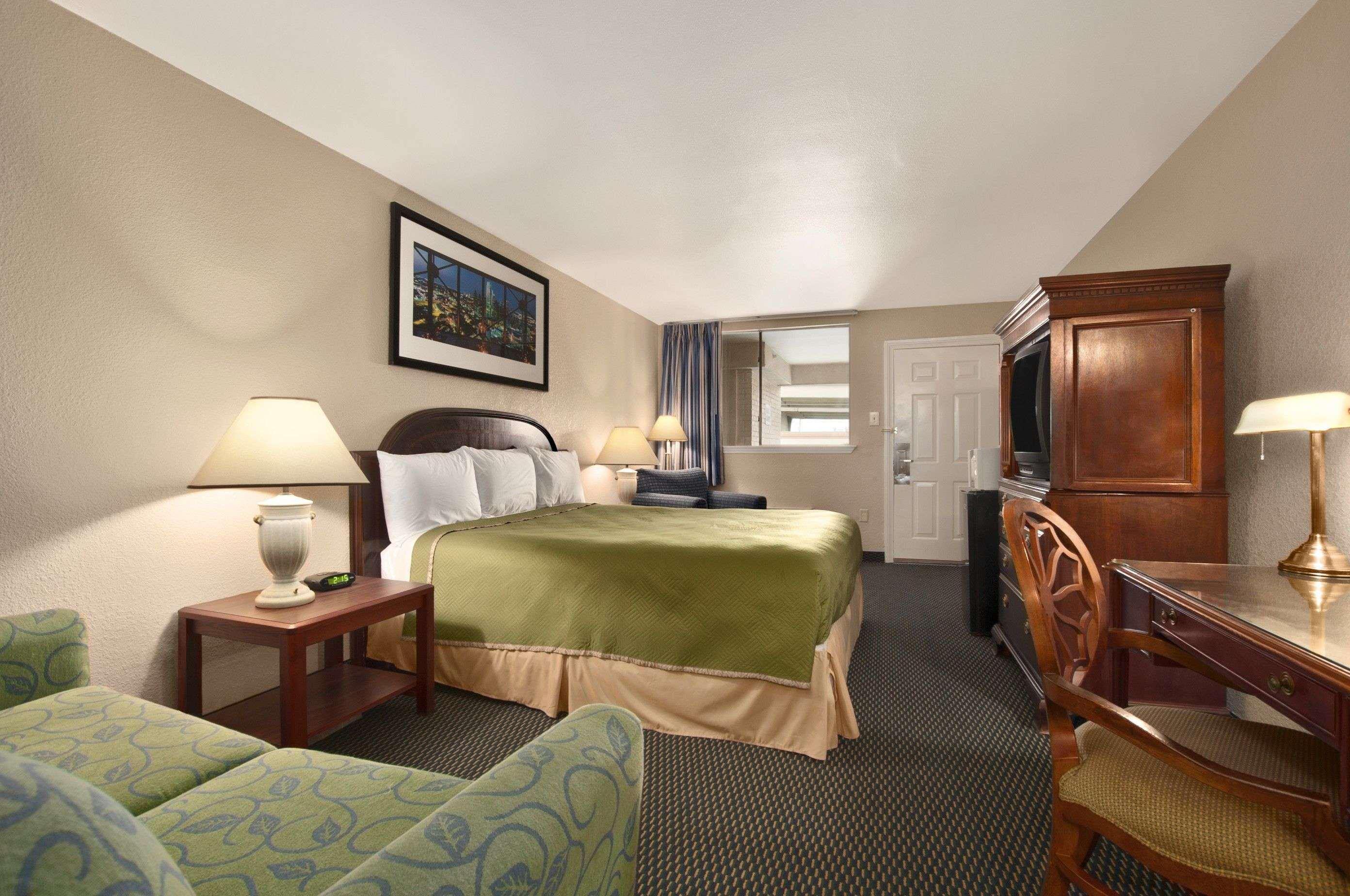 ทราเวลลอดจ์ บาย วินด์แฮม นิวออร์ลีนส์ เวสต์ ฮาร์วีย์ โฮเต็ล Hotel ภายนอก รูปภาพ